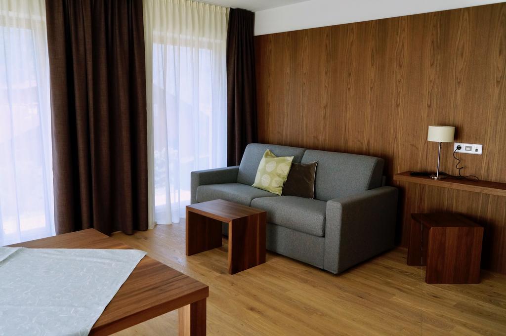 拉尔西乌内公寓式酒店 奥蒂塞伊 外观 照片